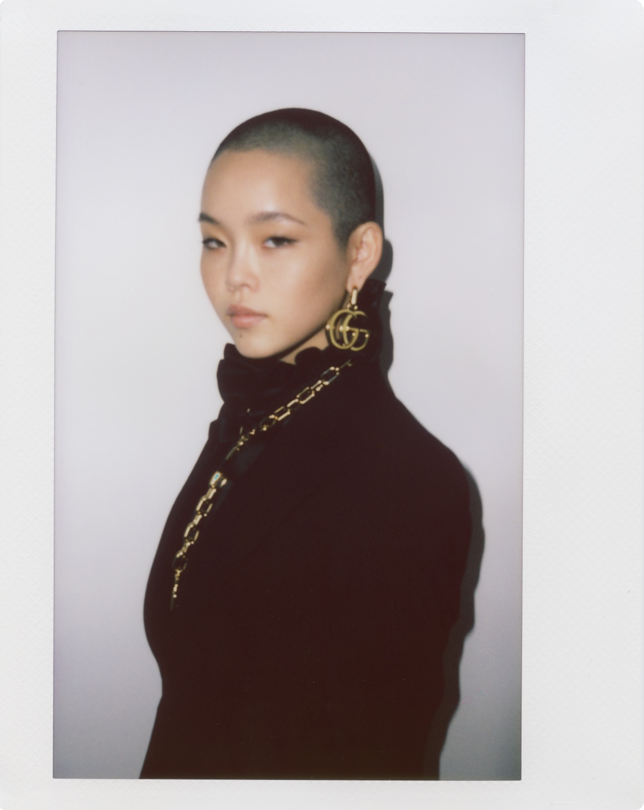 グッチのブランドアンバサダーに就任したCOCONA。