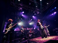 Like-an-Angel「TOUR 2025-2026 "Crash to Rise"」Yokohama Bay Hall公演の様子。（Photo by Tetsuya Matsuda）