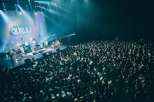 「くるりツアー25/26 ～夢のさいはて～」東京公演の様子。（Photo by Kana Tarumi）