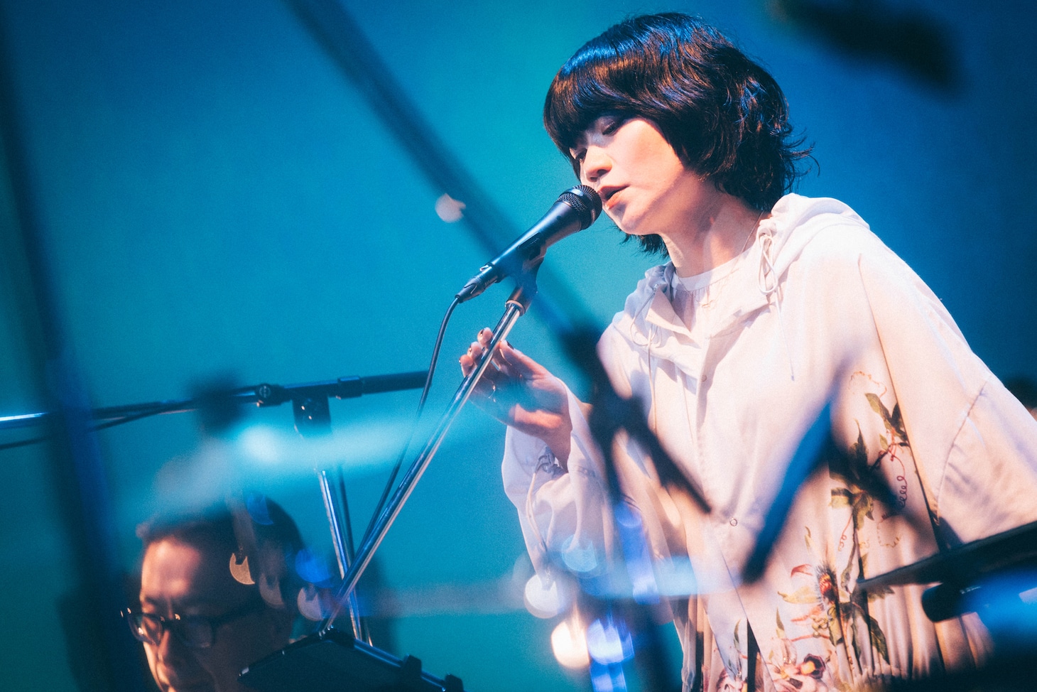 畳野彩加（Vo, Cho / Homecomings）（Photo by Kana Tarumi）