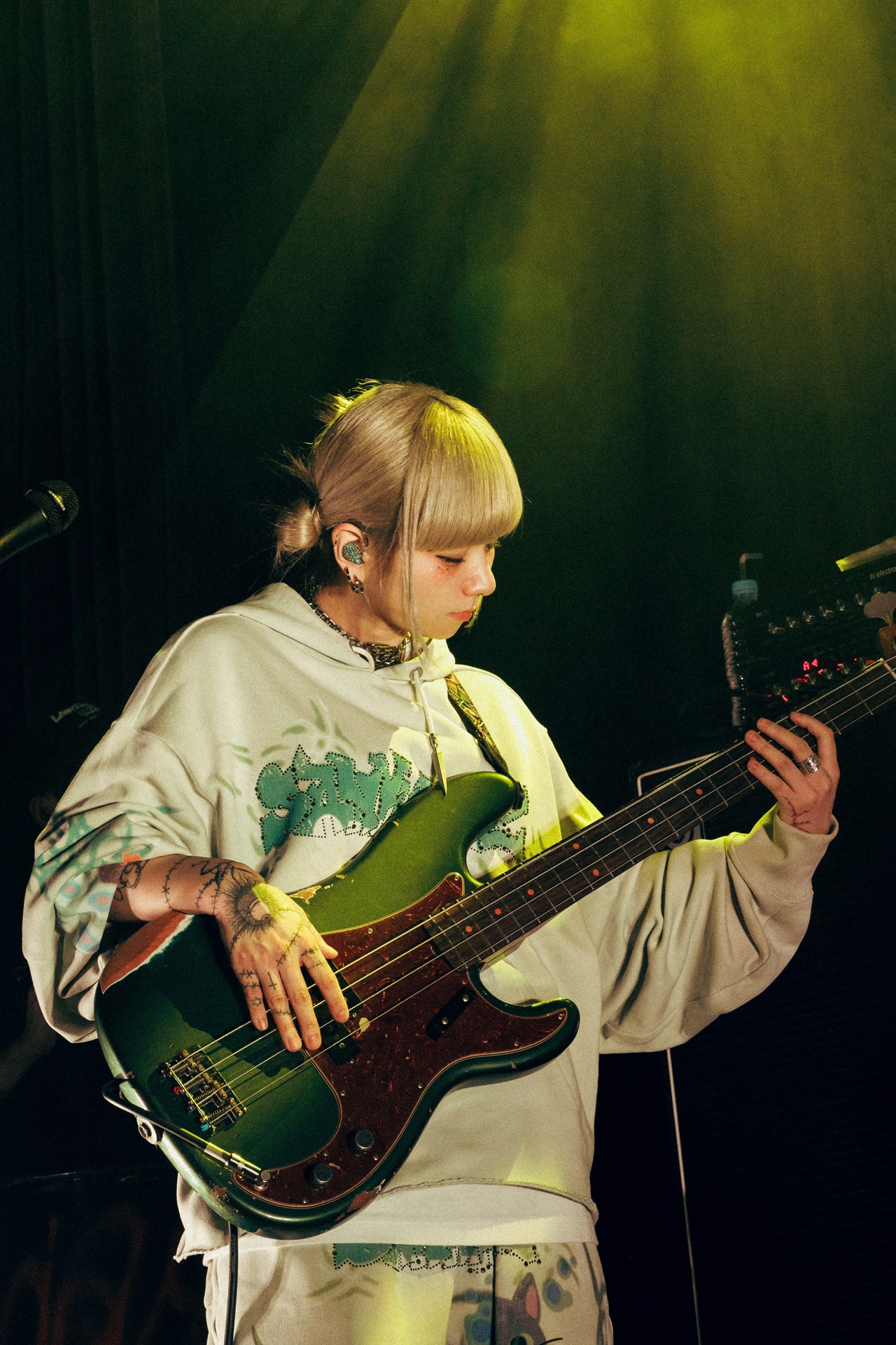 ﾕｳｷ ｻﾀﾞ（B, Vo）（撮影：小杉歩）