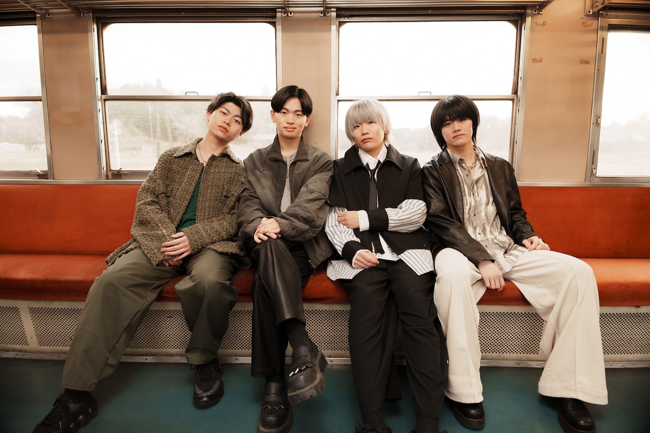 PURPLE BUBBLEの新アーティスト写真。