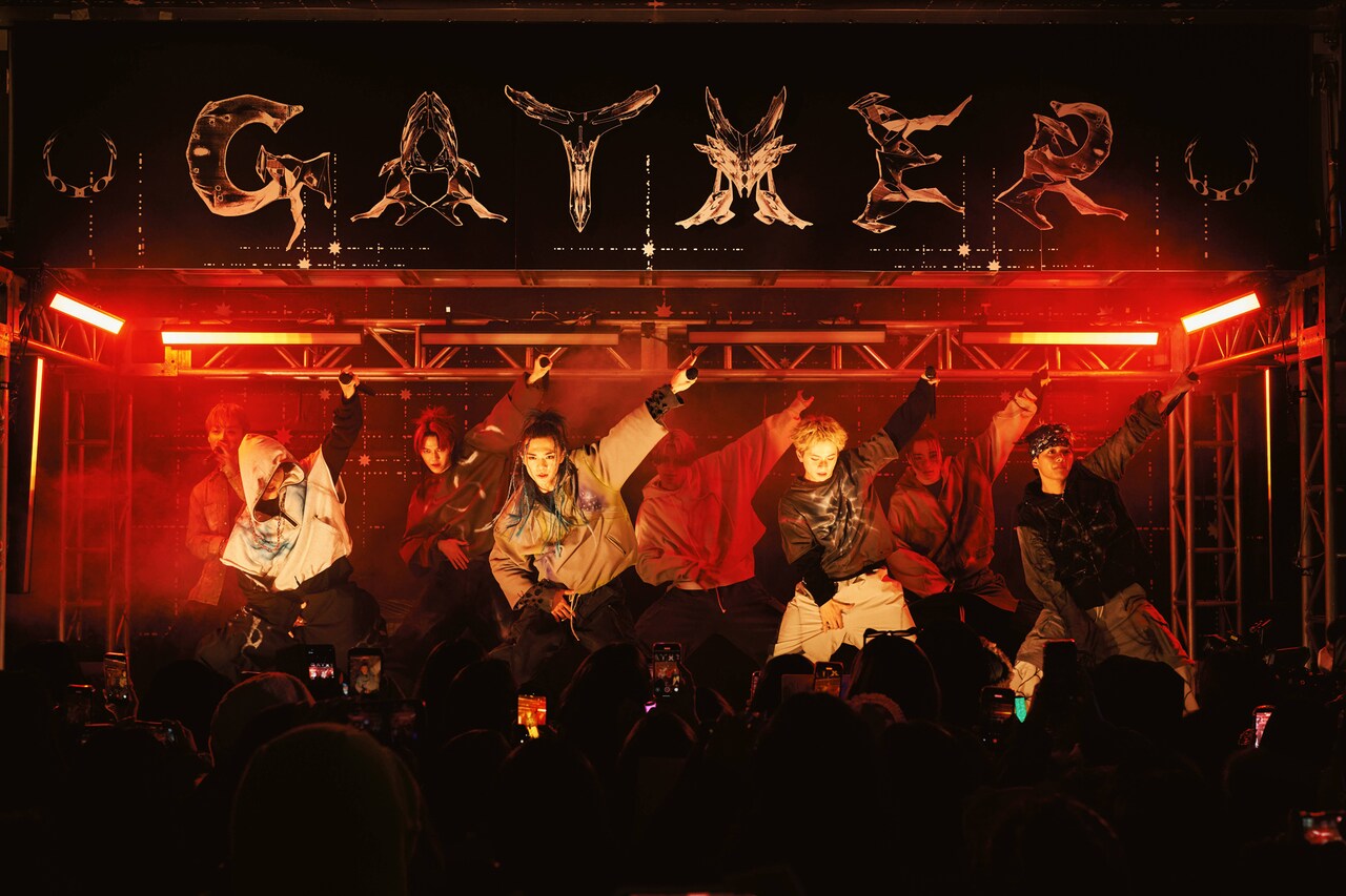 ONE OR EIGHTサプライズライブの様子。 [画像・動画ギャラリー 3/15