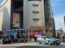 ONE OR EIGHTのアドトラックとラッピングカー。