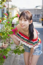沖口優奈（マジカル・パンチライン）の1st写真集（タイトル未定）より。（撮影：田中智久［扶桑社刊］）