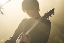 戸高賢史（G / ART-SCHOOL）（撮影：中野敬久）