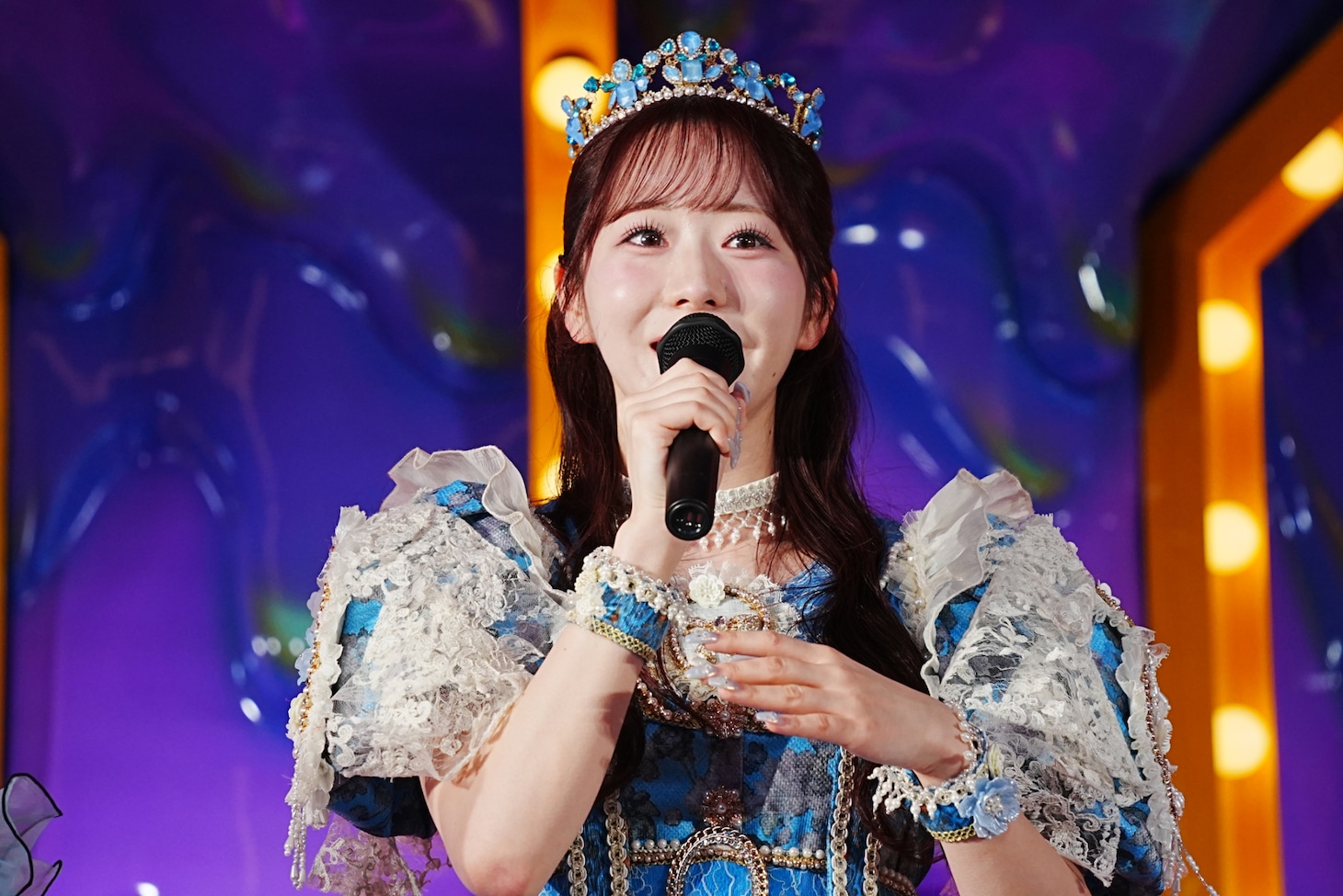 真中まな（FRUITS ZIPPER）