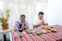 鎮座DOPENESSと漢 a.k.a. GAMI。