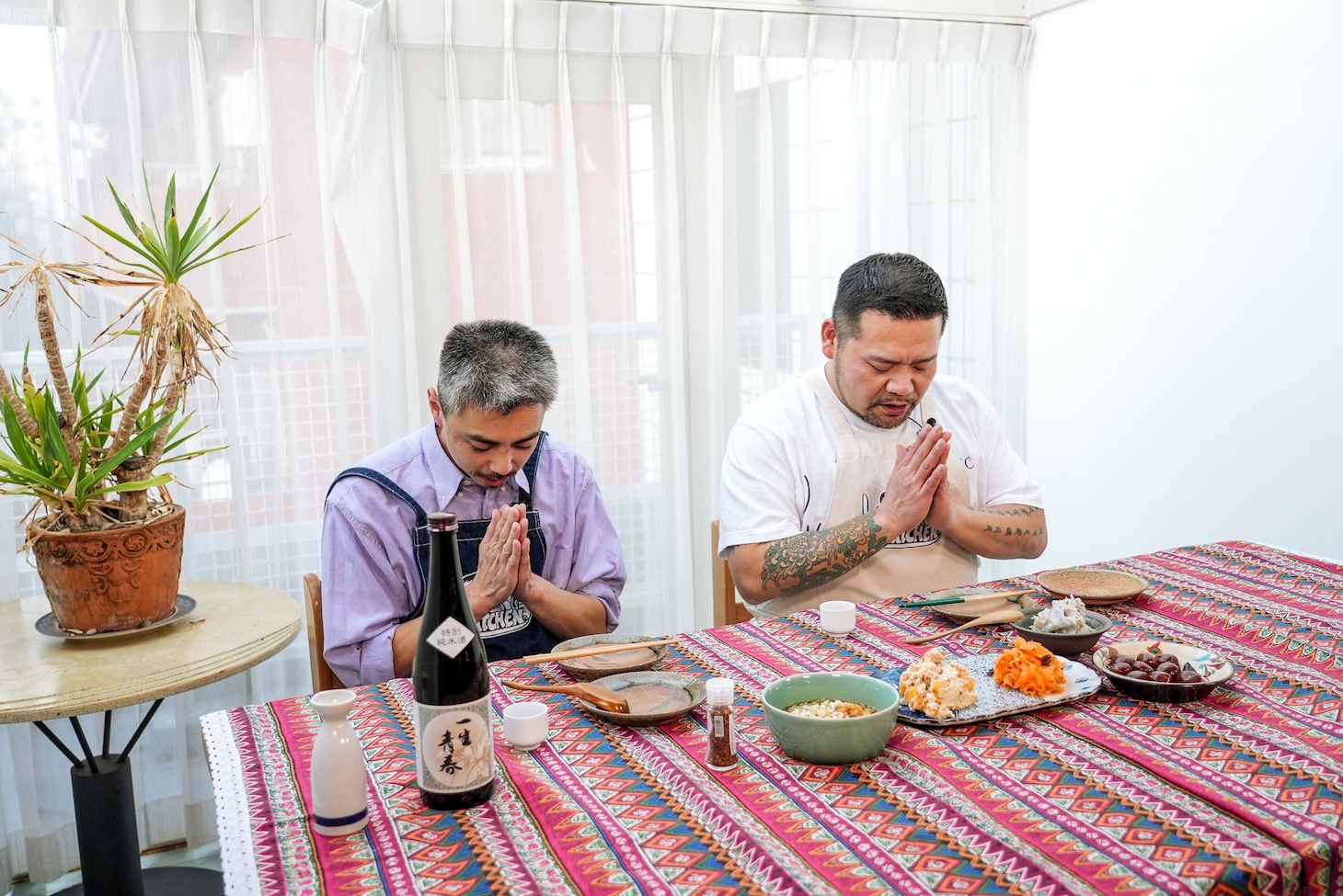 鎮座DOPENESSと漢 a.k.a. GAMI。