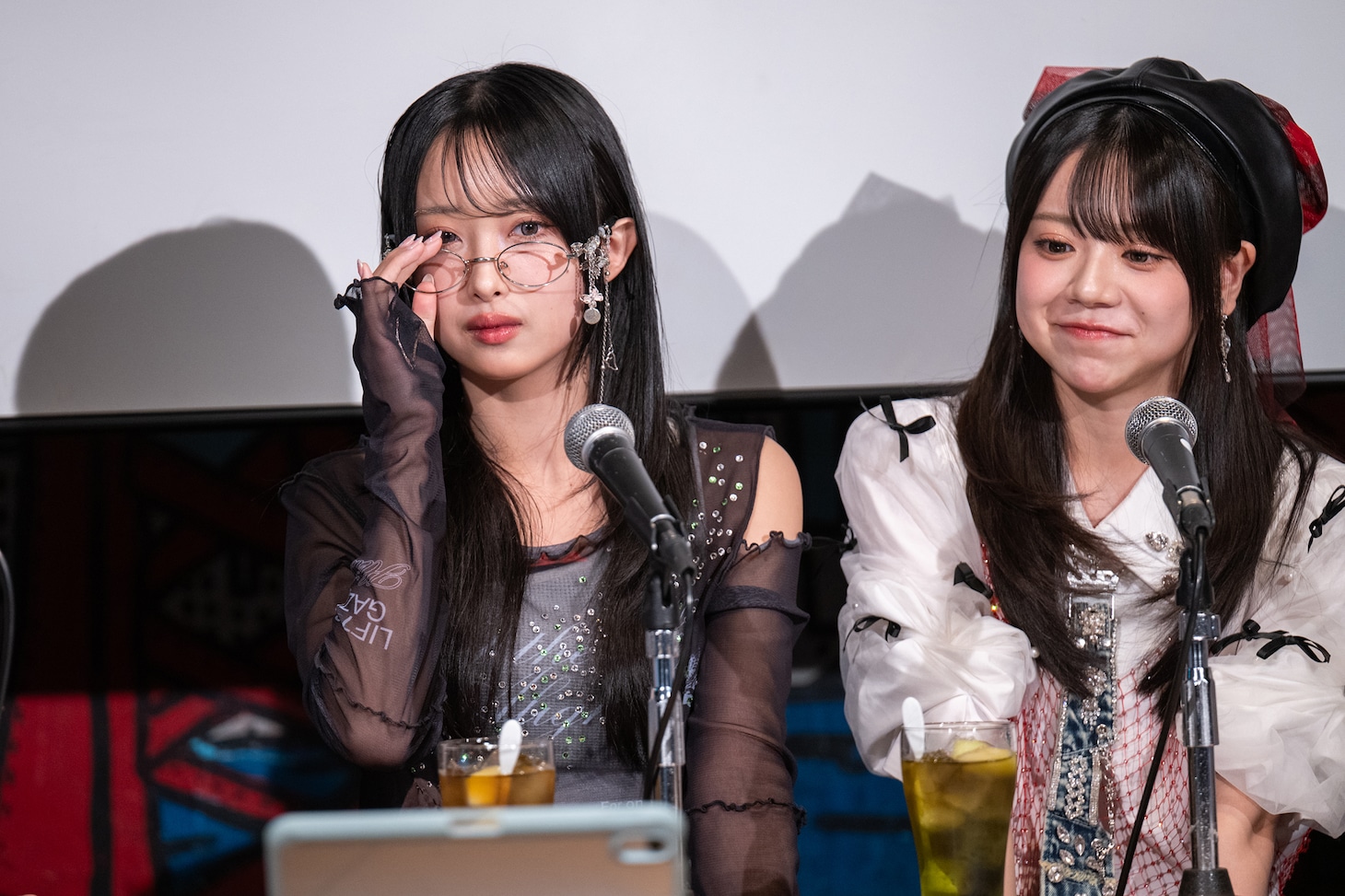 ツアーに引き続きトークにも参加したOCHA NORMAの北原もも（左）と米村姫良々（右）。