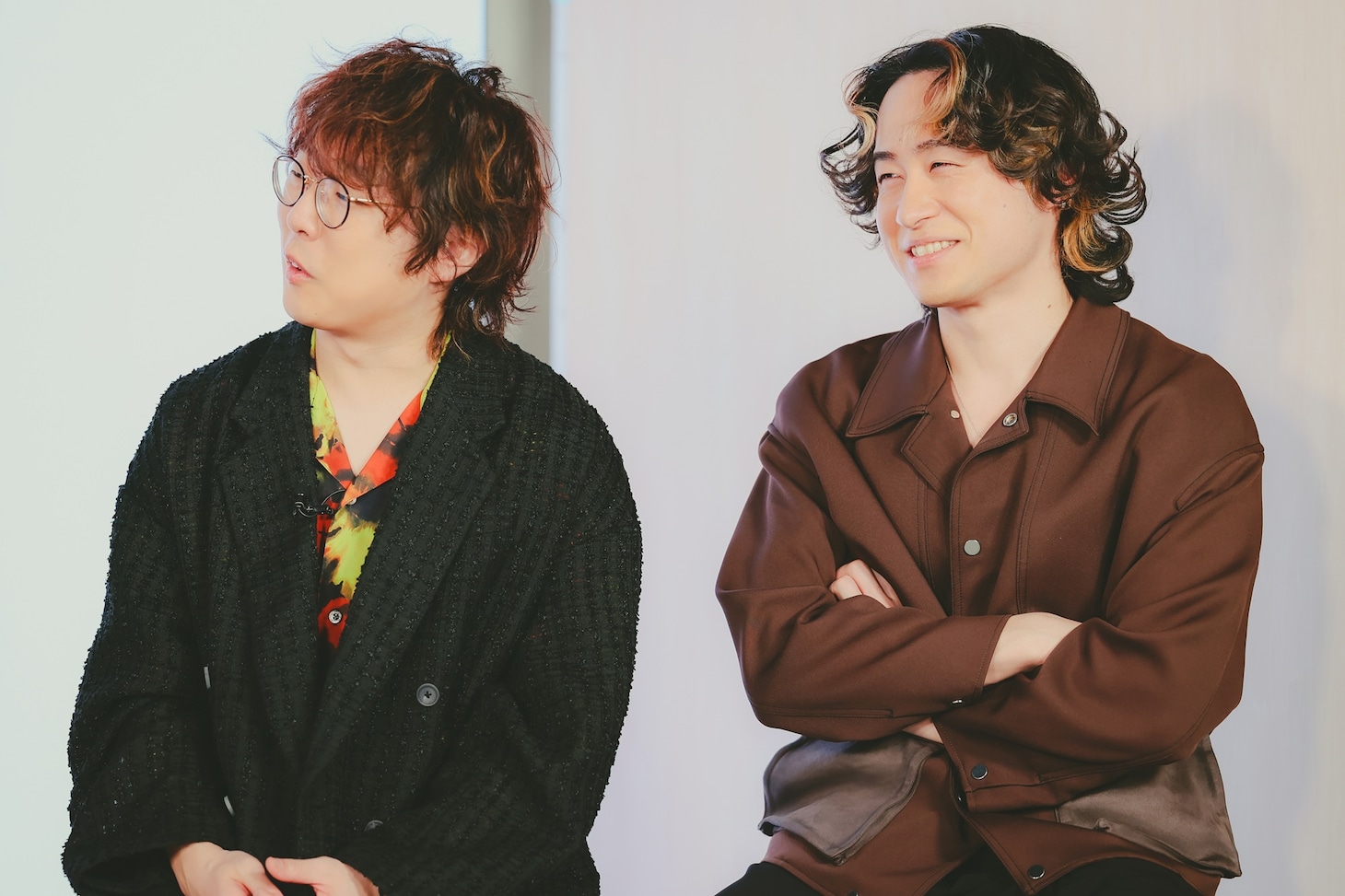 左から涼音（Vo, G）、永山タイキ（Dr）。