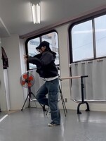 酒井さんの振り入れは、ダンスを習っていたお姉さんが担当。