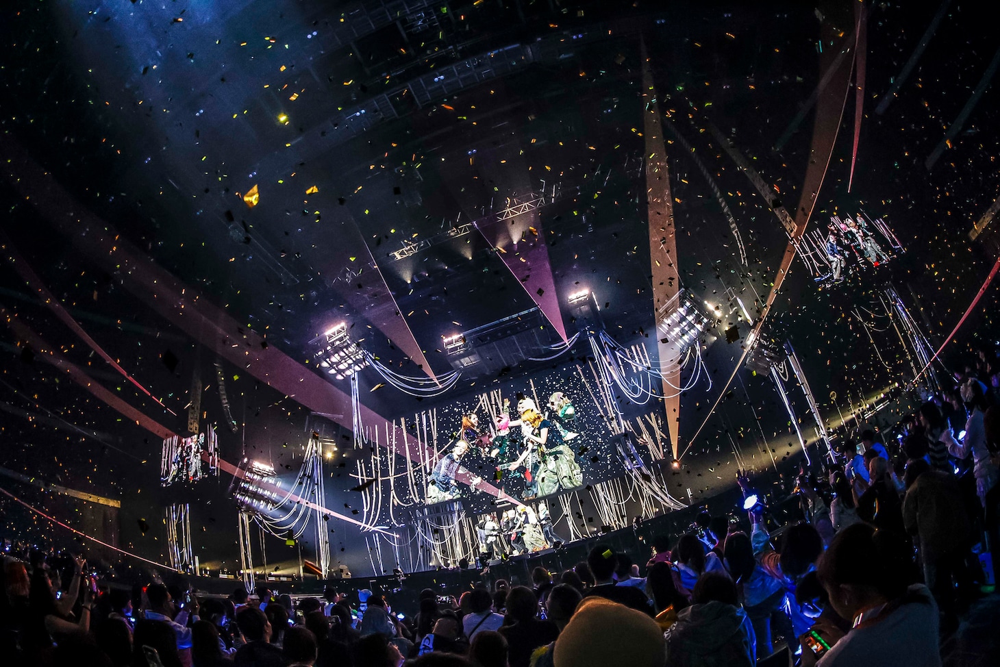 「XG WORLD TOUR: THE CORE」Kアリーナ横浜公演の様子。