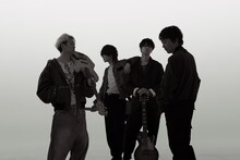 BUMP OF CHICKENの新アーティスト写真。