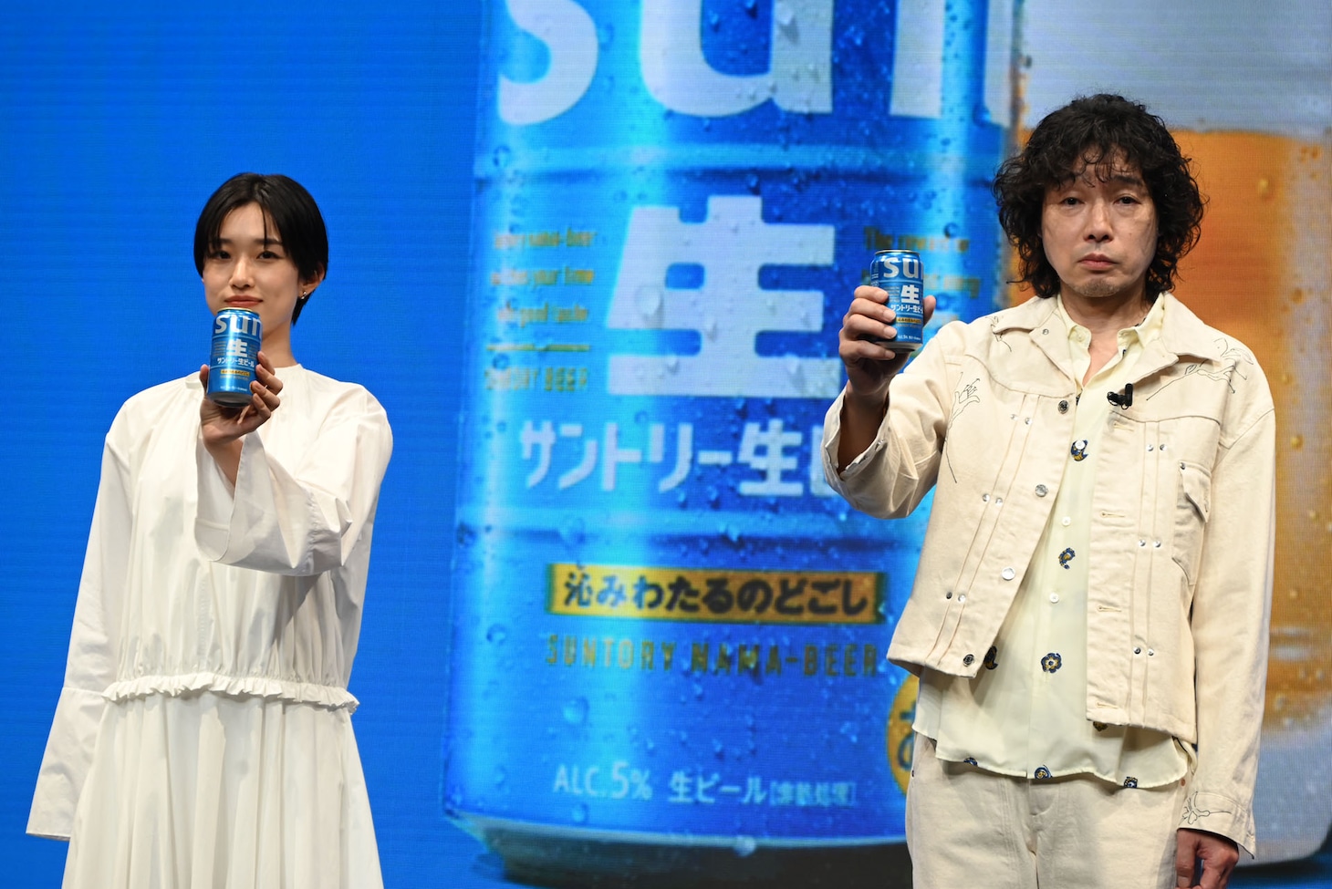 河合優実と斉藤和義。