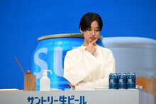 食材を前に悩む河合優実。