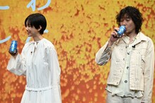 河合優実と斉藤和義。