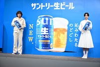 斉藤和義と河合優実。