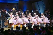 「初恋サイクリング」を披露する超ときめき♡宣伝部。