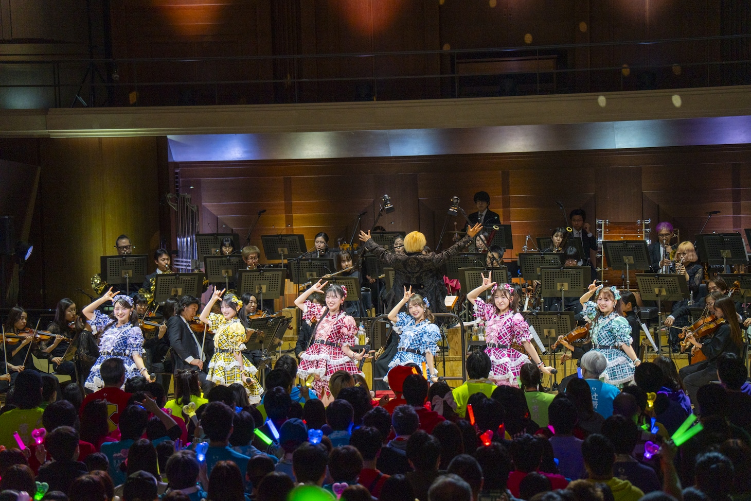 「billboard classics 超ときめき♡宣伝部 オーケストラ超最強説!!」の様子。