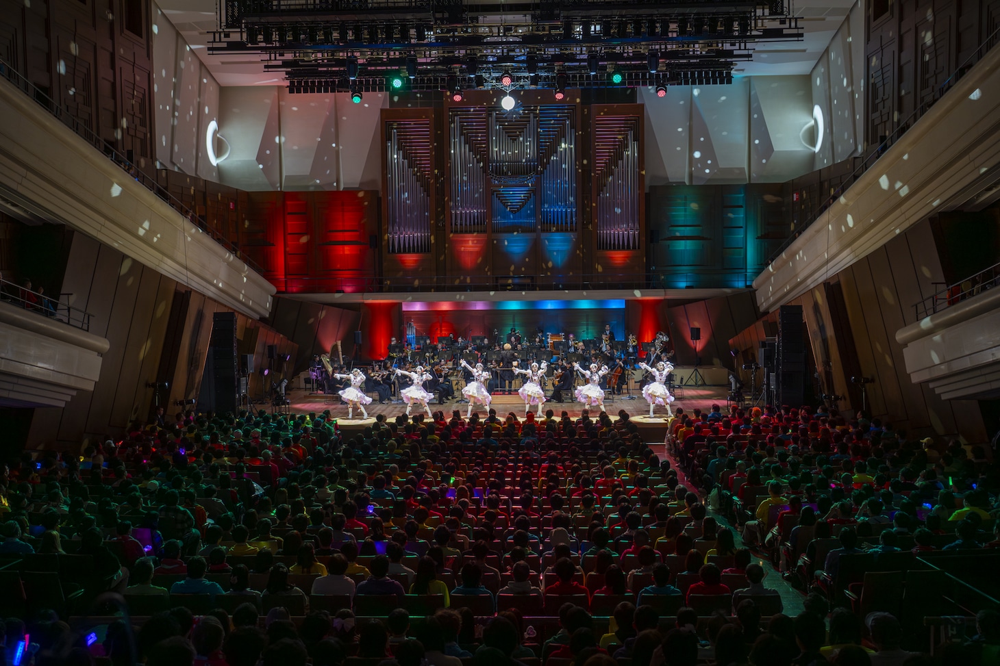 「billboard classics 超ときめき♡宣伝部 オーケストラ超最強説!!」の様子。