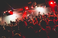 「PURPLE BUBBLE 1st ONE MAN LIVE 2026 蕾もいつかは」の模様。（撮影：小野秀梧）（@onoshuugo_photo［X、Instagram］）