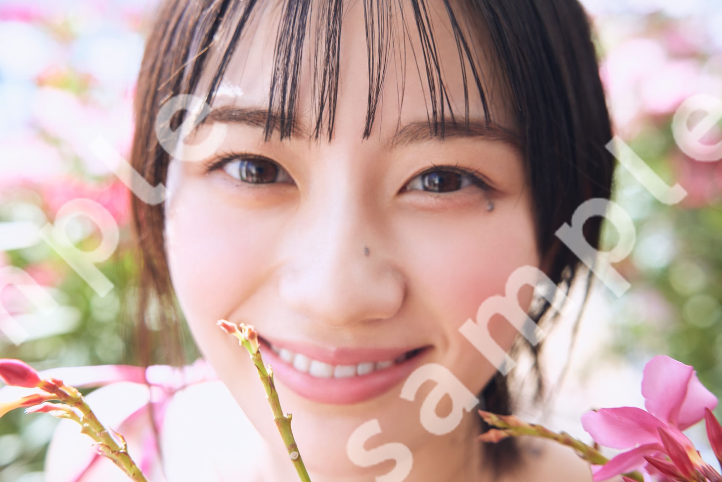 乃木坂46川﨑桜が写真集発売記念生配信、未掲載カットを使用した限定特典を発表