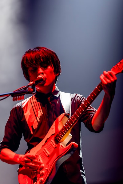 斎藤宏介（Vo, G）（Photo by Viola Kam［V'z Twinkle］）