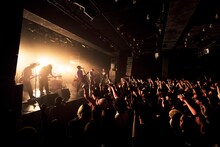 ART-SCHOOLのライブの様子。（撮影：中野敬久）