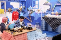 左から佐久間大介（Snow Man）、日村勇紀（バナナマン）。©︎日本テレビ