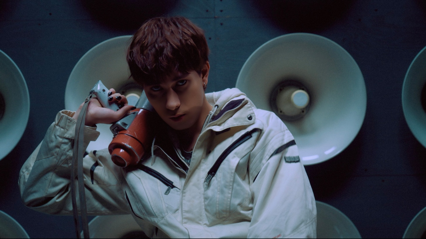 SUPER★DRAGON「Break off」のMVサムネイル。