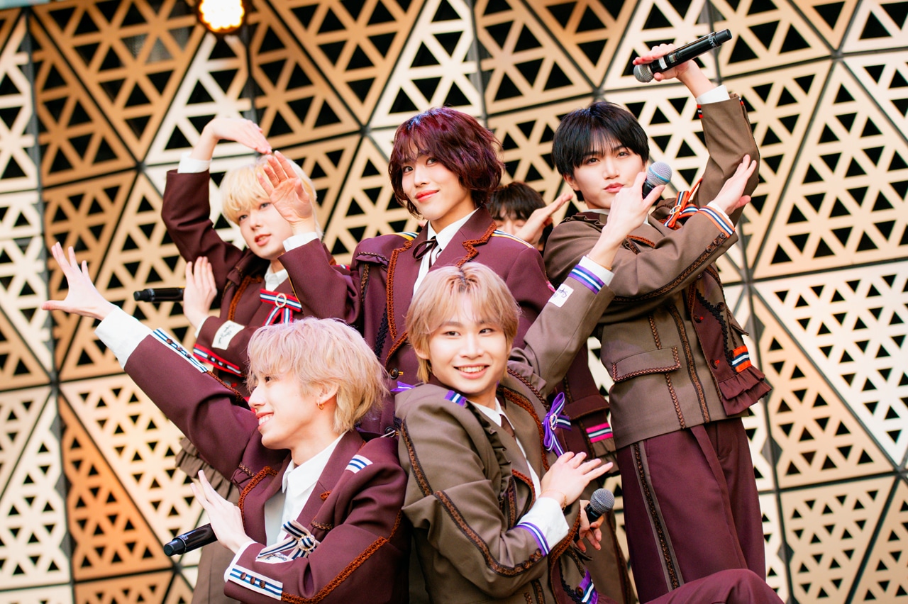 THE SUPER FRUIT（Photo by Ayaka.）