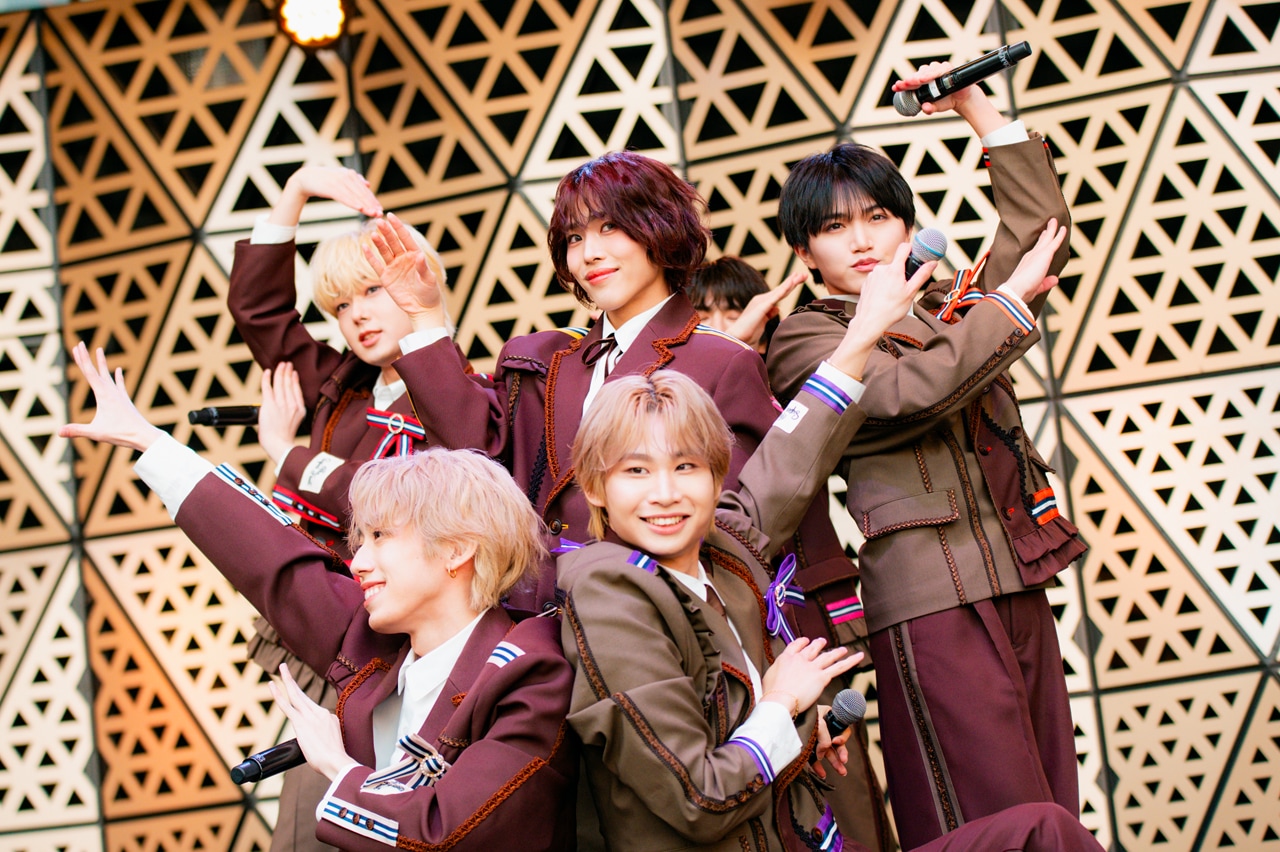 THE SUPER FRUIT（Photo by Ayaka.）