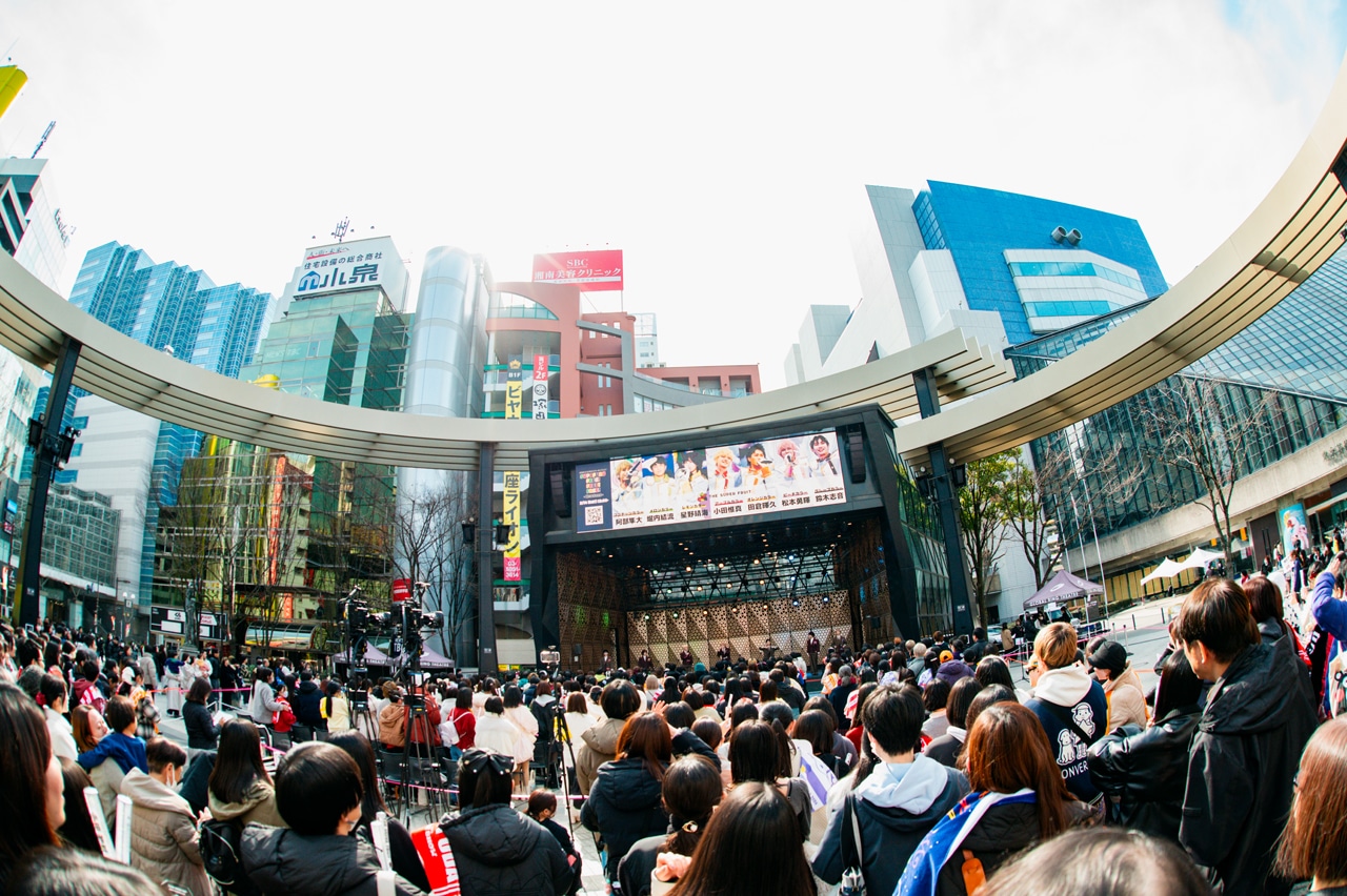 THE SUPER FRUIT「SUPAFURU FREE! FREE! FREE! - NewSong -」の様子。（Photo by Ayaka.）