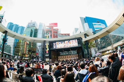 THE SUPER FRUIT「SUPAFURU FREE! FREE! FREE! - NewSong -」の様子。（Photo by Ayaka.）