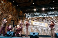 巻物を広げた瞬間。（Photo by Ayaka.）