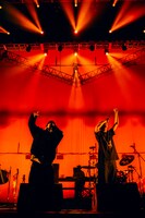 ISSUGIとKID FRESINO。（Photo by Ray Otabe）