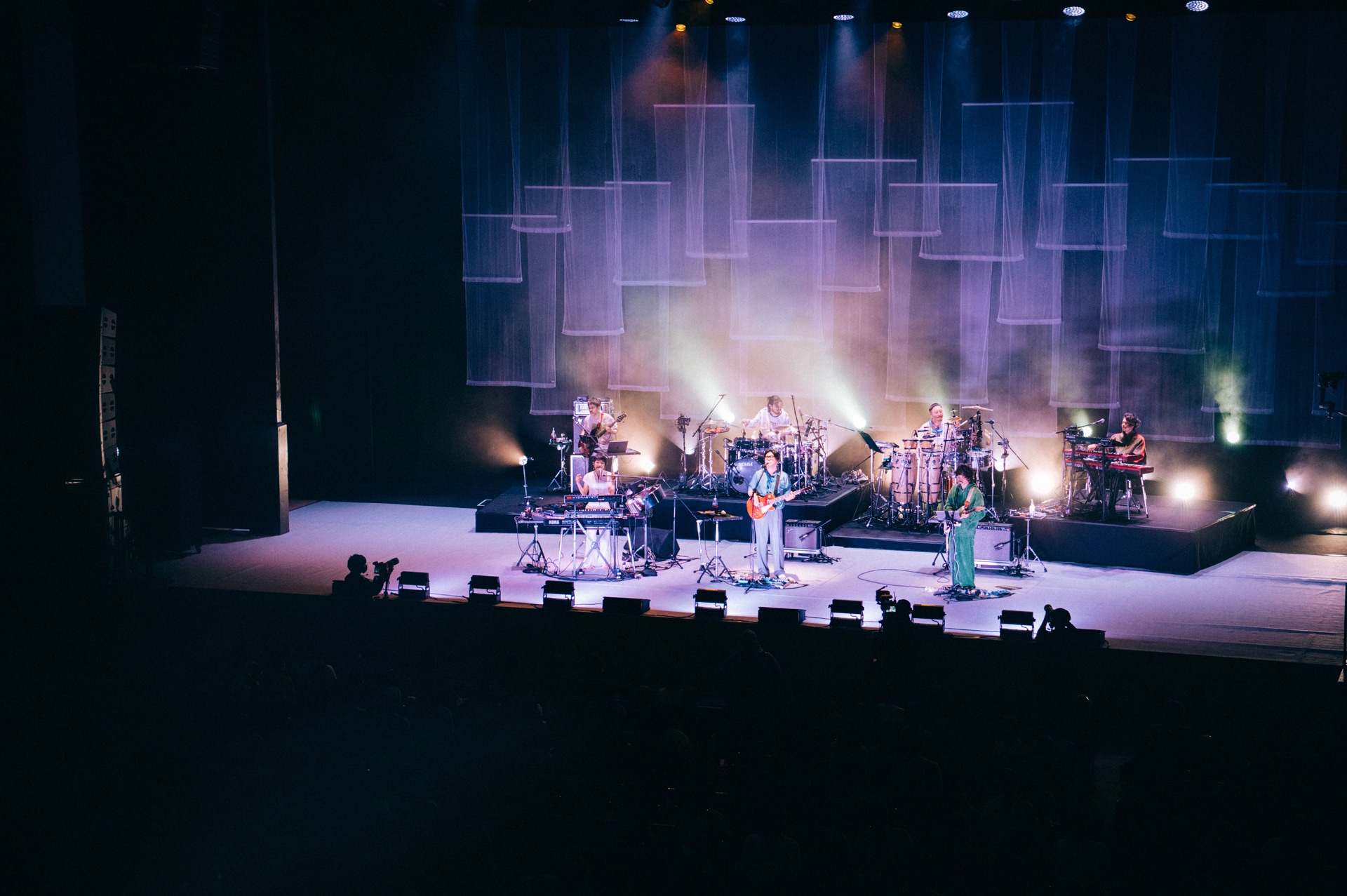 KIRINJI Passionately Performs Unique New Songs with Trusted