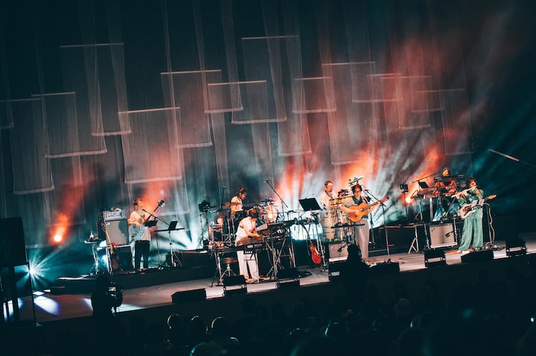 「KIRINJI TOUR 2026」東京・NHKホール公演の様子。（Photo by Kana Tarumi）