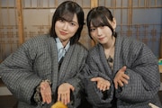 櫻坂46の的野美青と山下瞳月。