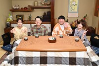 左から佐々木久美、設楽統、日村勇紀、YOU。