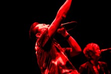 増子直純（Vo）（撮影：石井麻木）