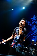 増子直純（Vo）（撮影：石井麻木）