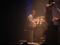 イトケン（Dr）（Photo by Kohei Yamamoto）