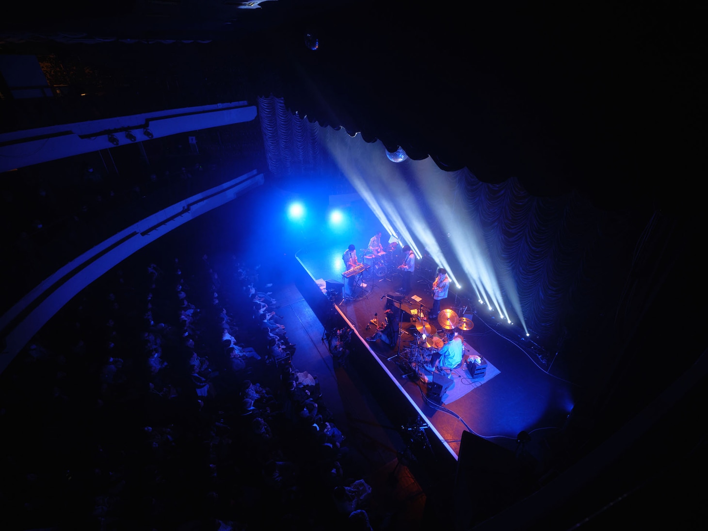 蓮沼執太チームツアー「重力」東京キネマ倶楽部公演の様子。（Photo by Kohei Yamamoto）