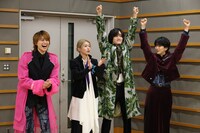 放送時間昇格に喜ぶAぇ! group。 ©フジテレビ