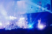 milet「Ray of Water」の様子。