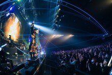 「INUWASI BAND SET TOUR 2025-2026〝狗鷲戦閃〟」ファイナル公演の様子。（撮影：真島洸）