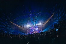 「INUWASI BAND SET TOUR 2025-2026〝狗鷲戦閃〟」ファイナル公演の様子。（撮影：真島洸）