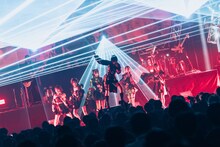 「INUWASI BAND SET TOUR 2025-2026〝狗鷲戦閃〟」ファイナル公演の様子。（撮影：真島洸）